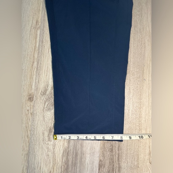Lululemon Navy Blue Women’s Size 6 - Picture 8 of 9